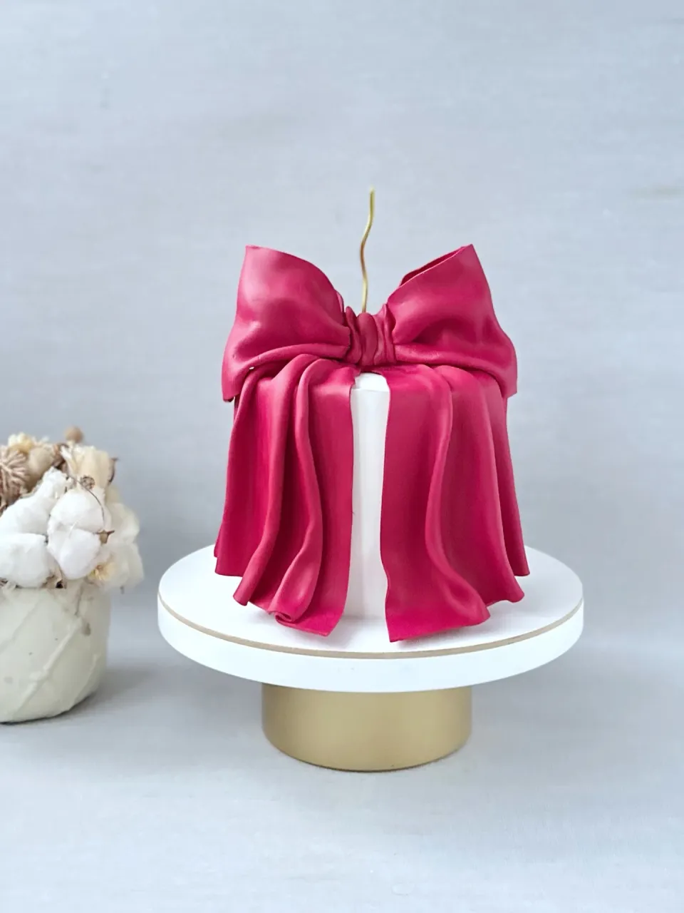 Торт с бантом